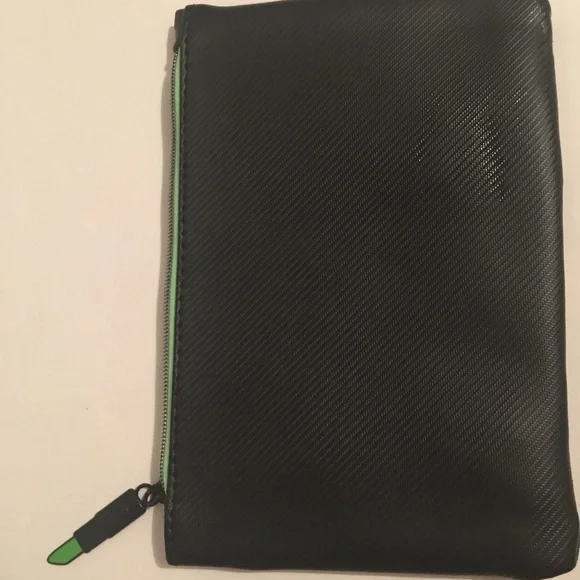 Ipsy October 2021 Glam Bag make-up zipper bag - Picture 2 of 6